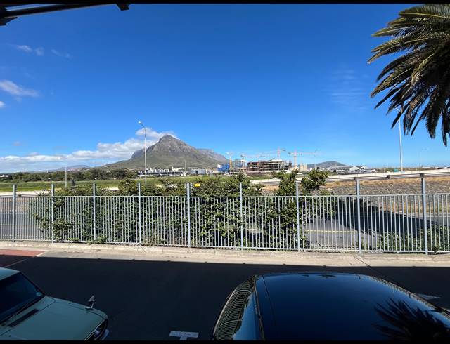 81M² BUSINESS TO LET IN MAITLAND